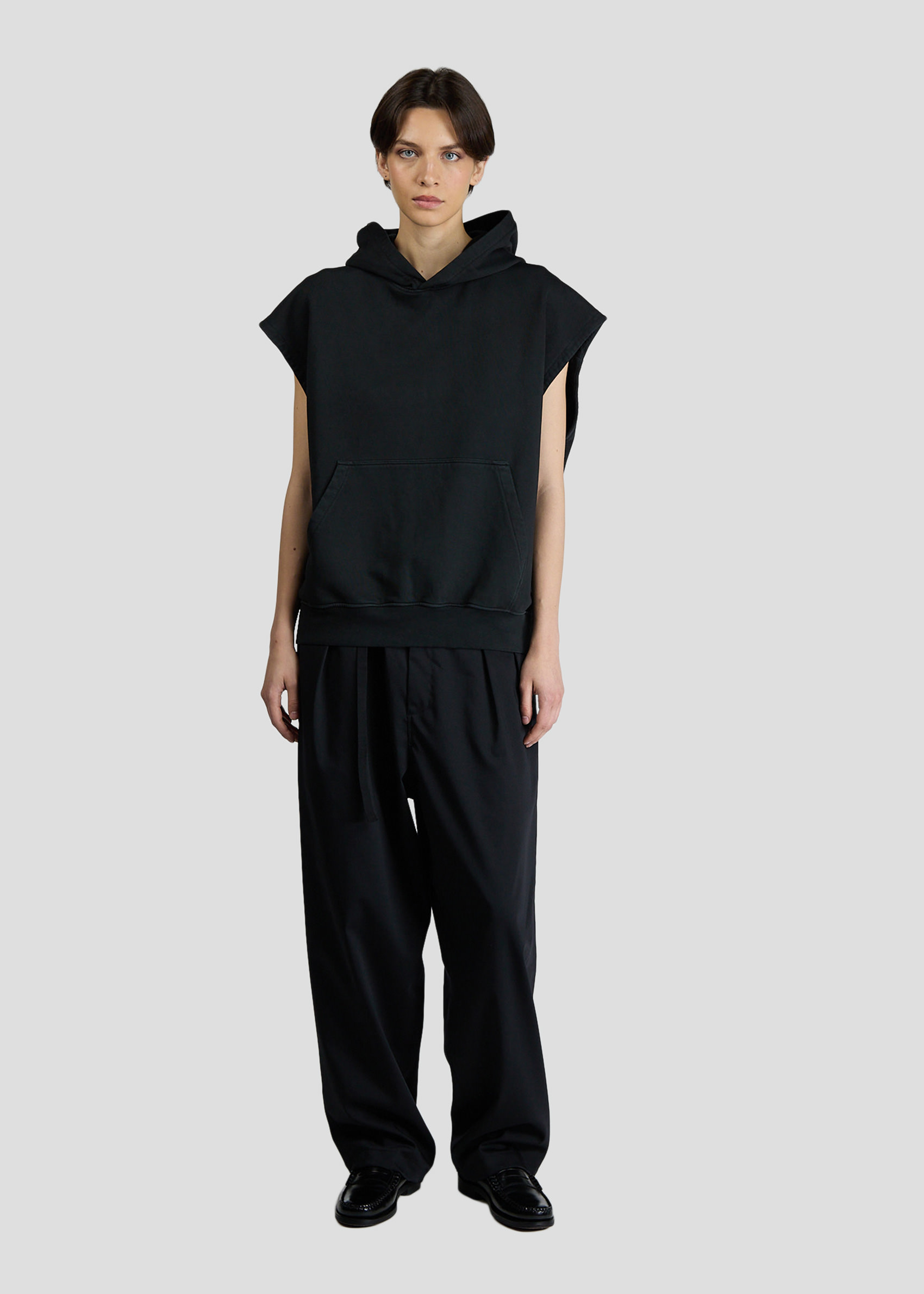 SEVEN GAUGE SWEATSHIRT HOODED SLEEVELESS BLACK