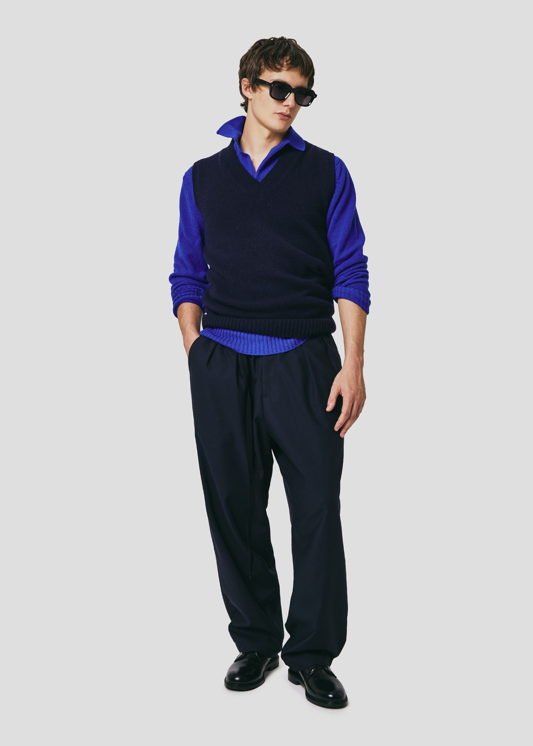 SEVEN GAUGE VEST SWEATER BLUE
