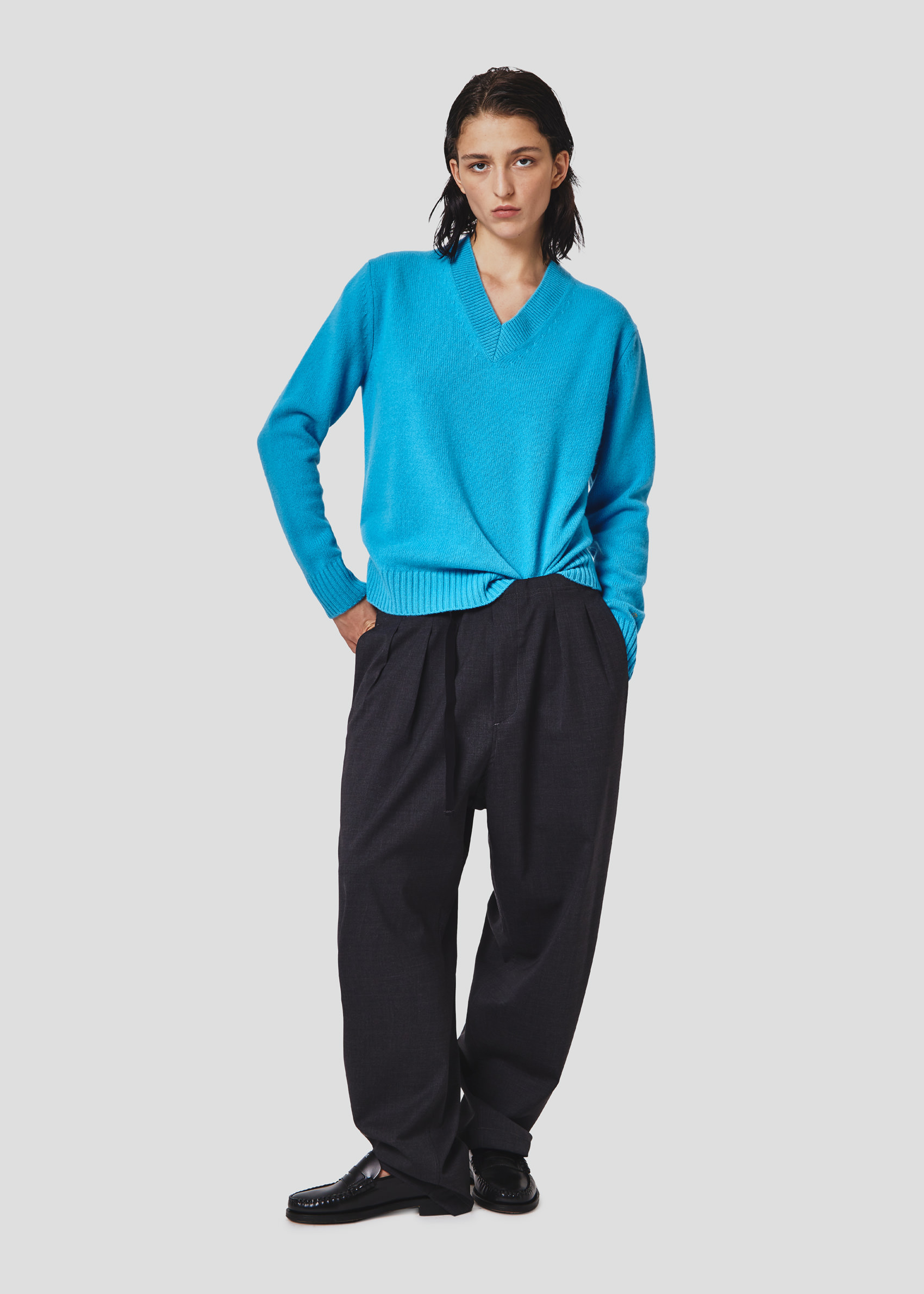 SEVEN GAUGE V-NECK SWEATER TURQUOISE