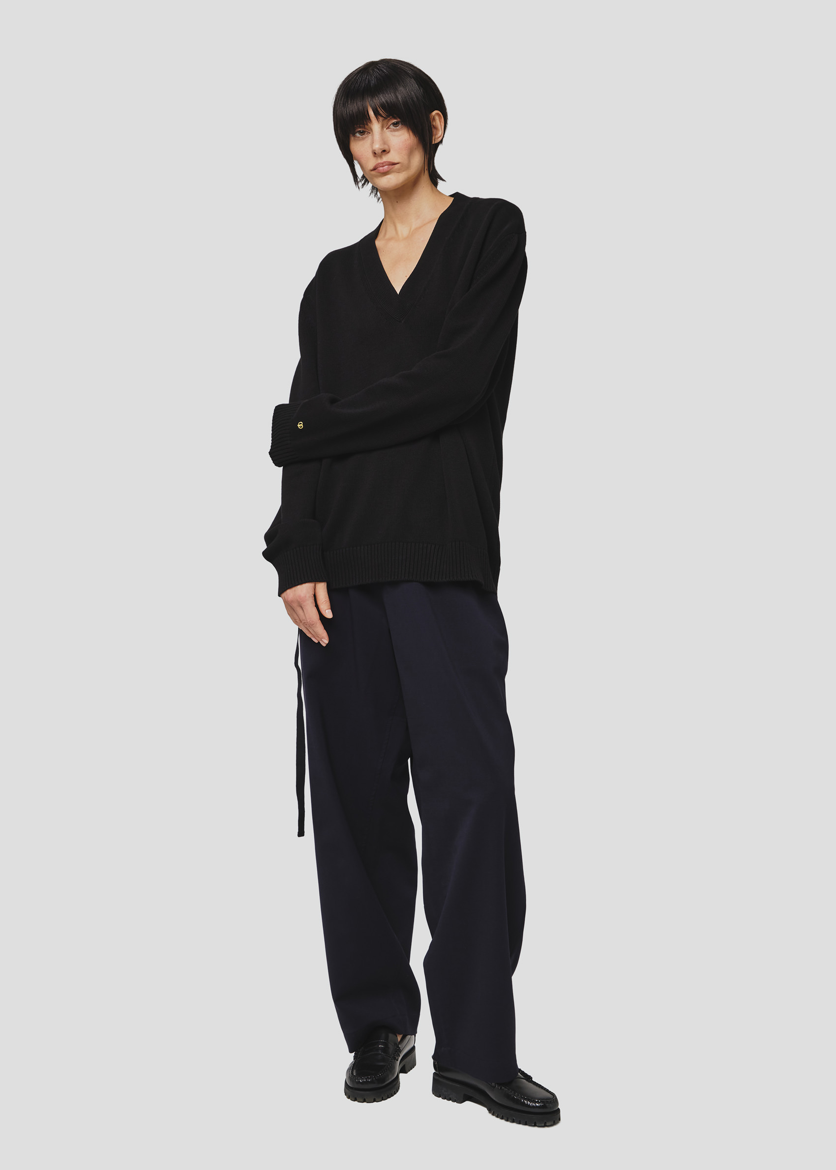 SEVEN GAUGE: PULLOVER SCOLLO A V IN COTONE NERO