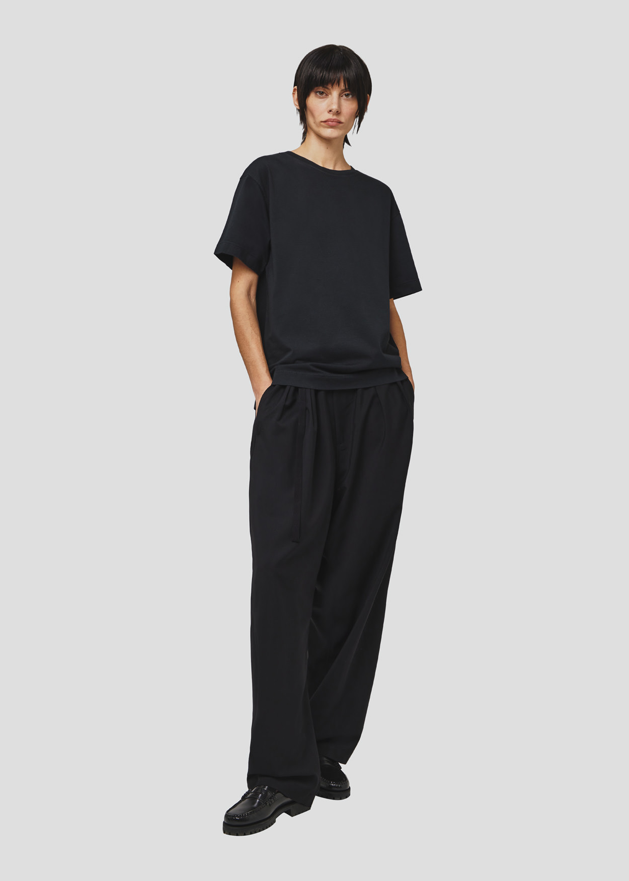SEVEN GAUGE: T-SHIRT GIROCOLLO MANICA CORTA NERO