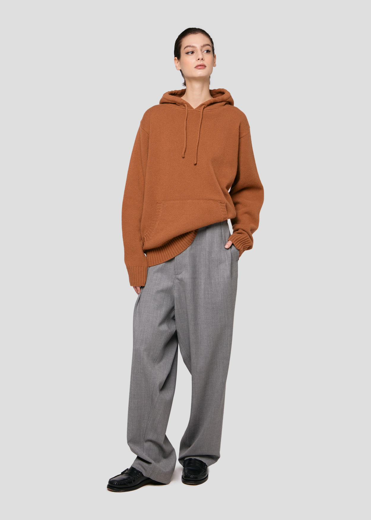 SEVEN GAUGE: LAMBSWOOL HOODED SWEATER HAZELNUT