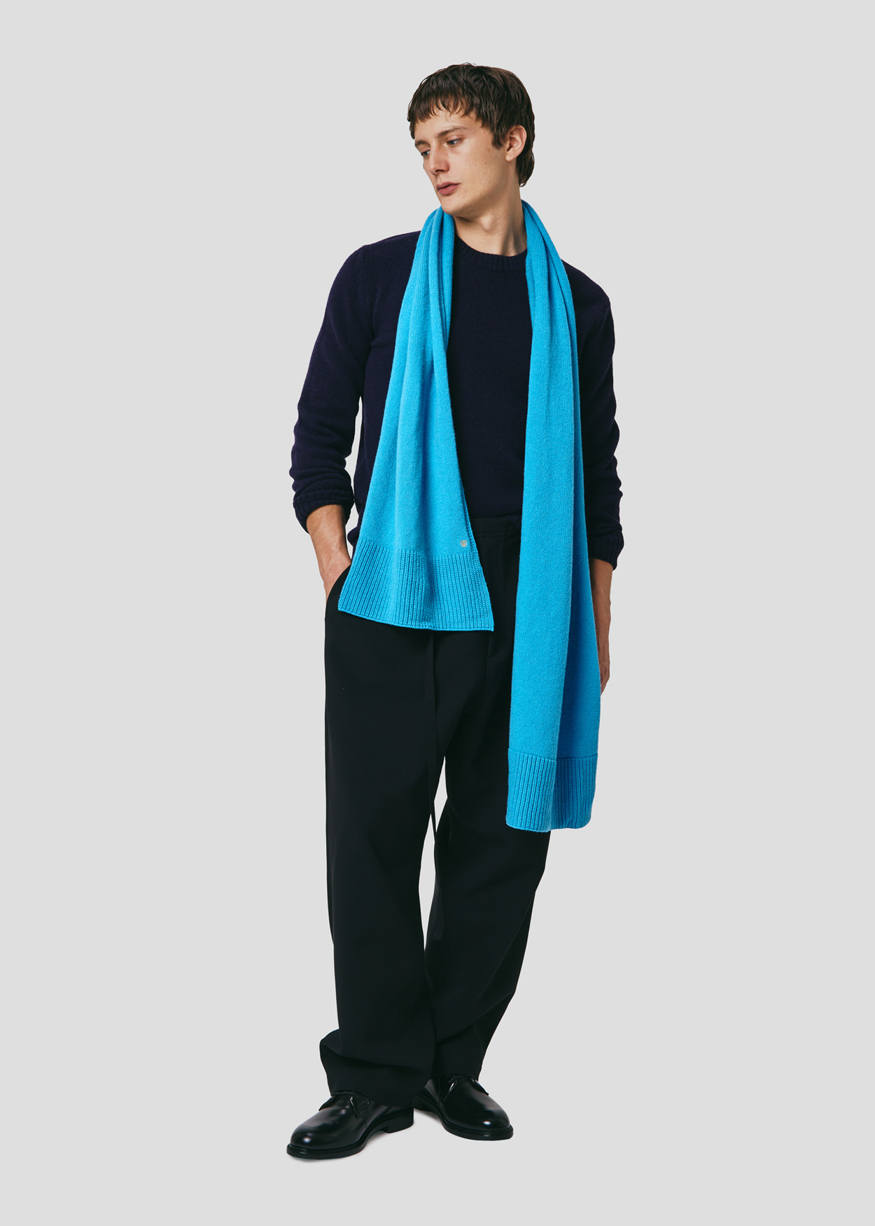 SEVEN GAUGE: CREW NECK SWEATER BLUE