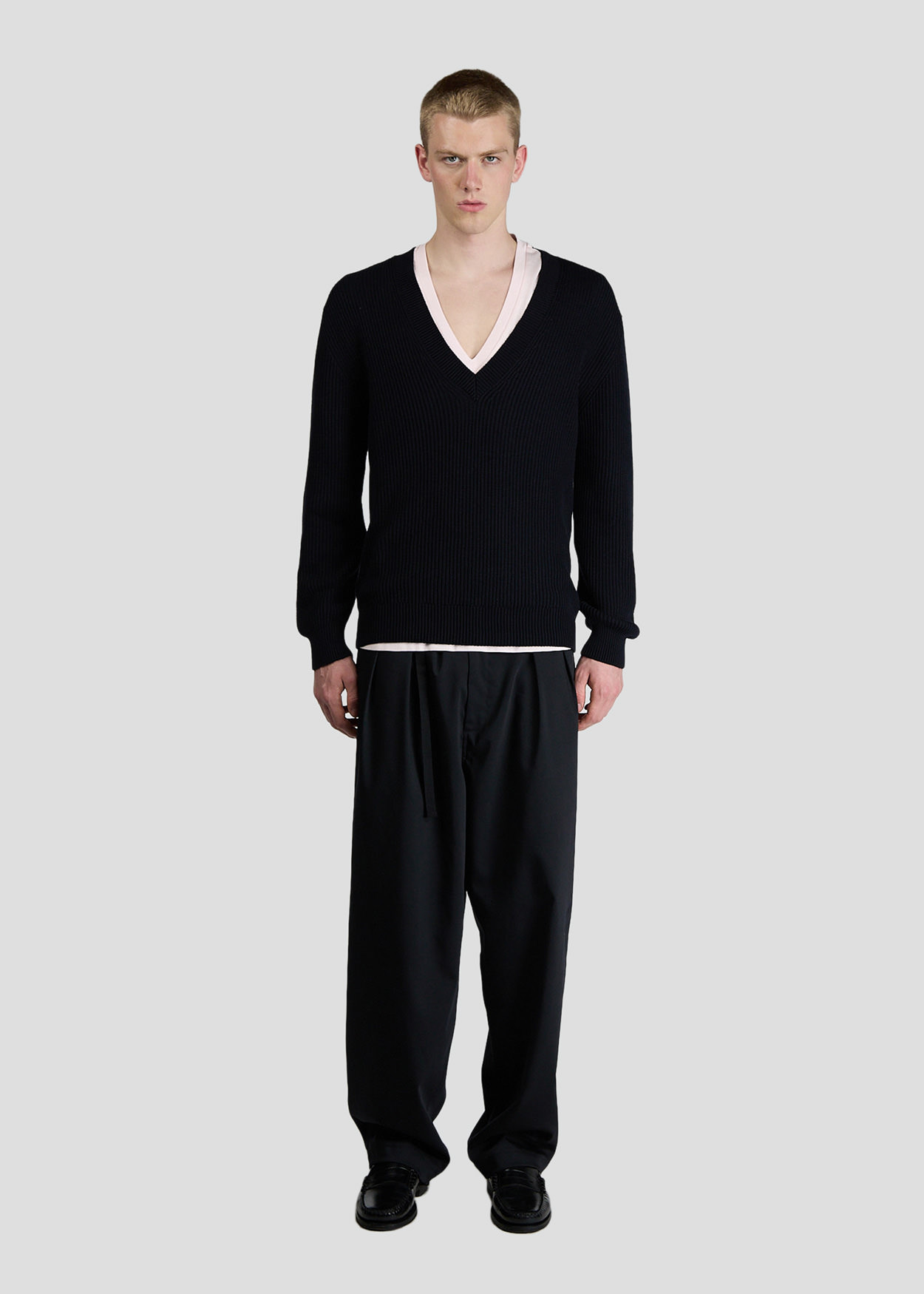 SEVEN GAUGE: ENGLISH RIB COTTON V-NECK BLACK