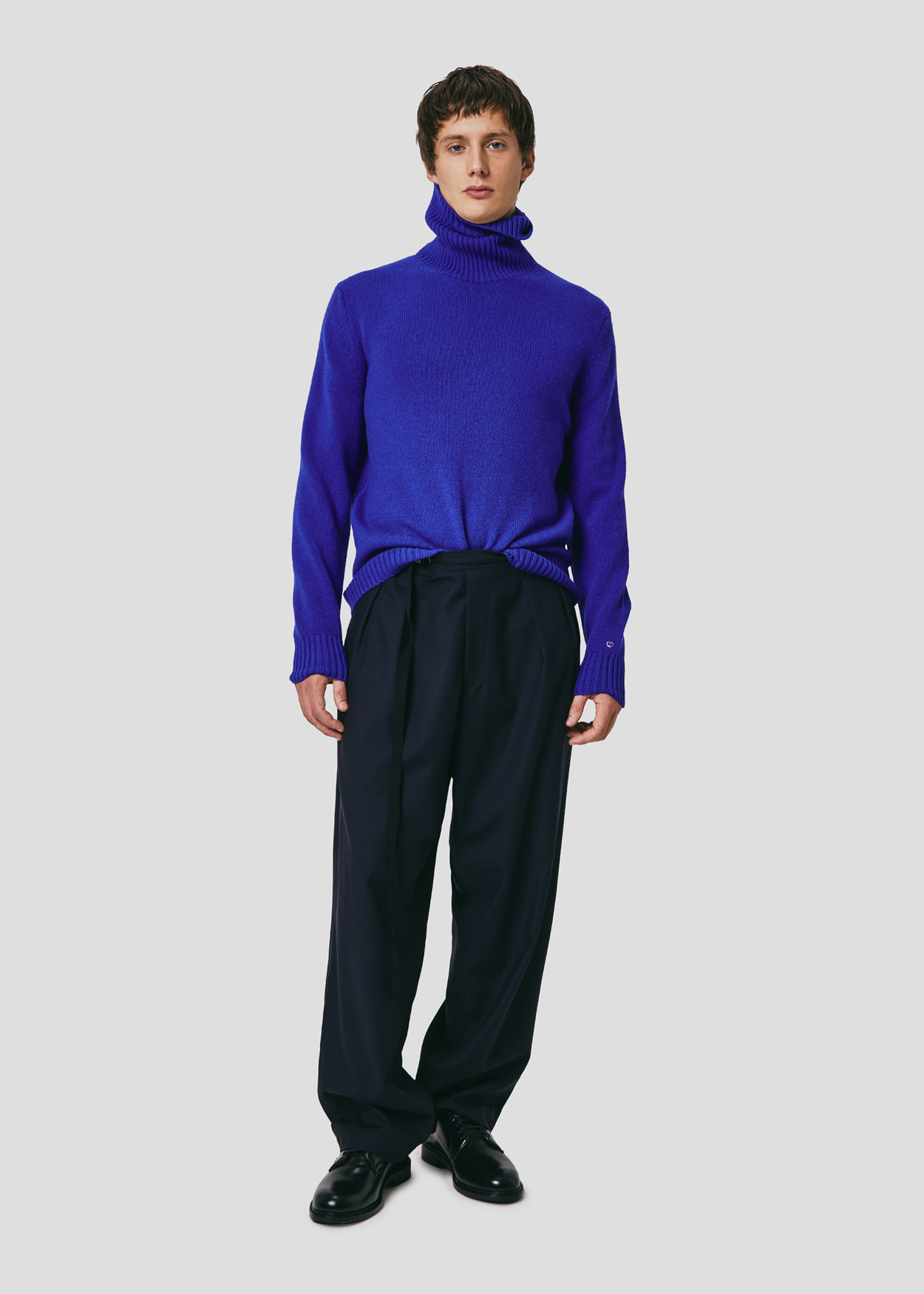 SEVEN GAUGE: TURTLE NECK SWEATER COPIATIVO