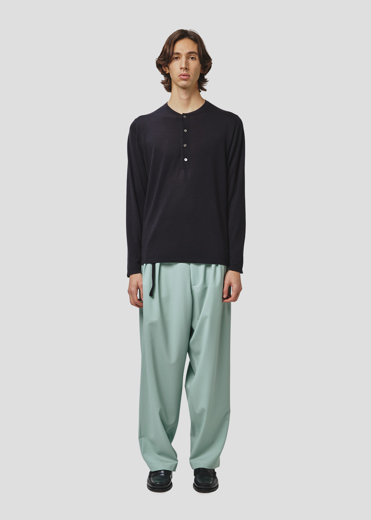 SEVEN GAUGE: MERINOS SILK SERAFINO BLACK