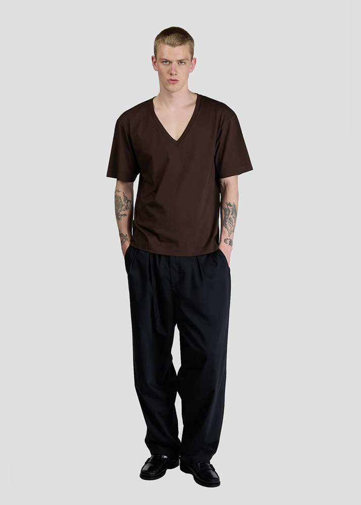 SEVEN GAUGE: T-SHIRT SCOLLO A V MANICA CORTA BROWN