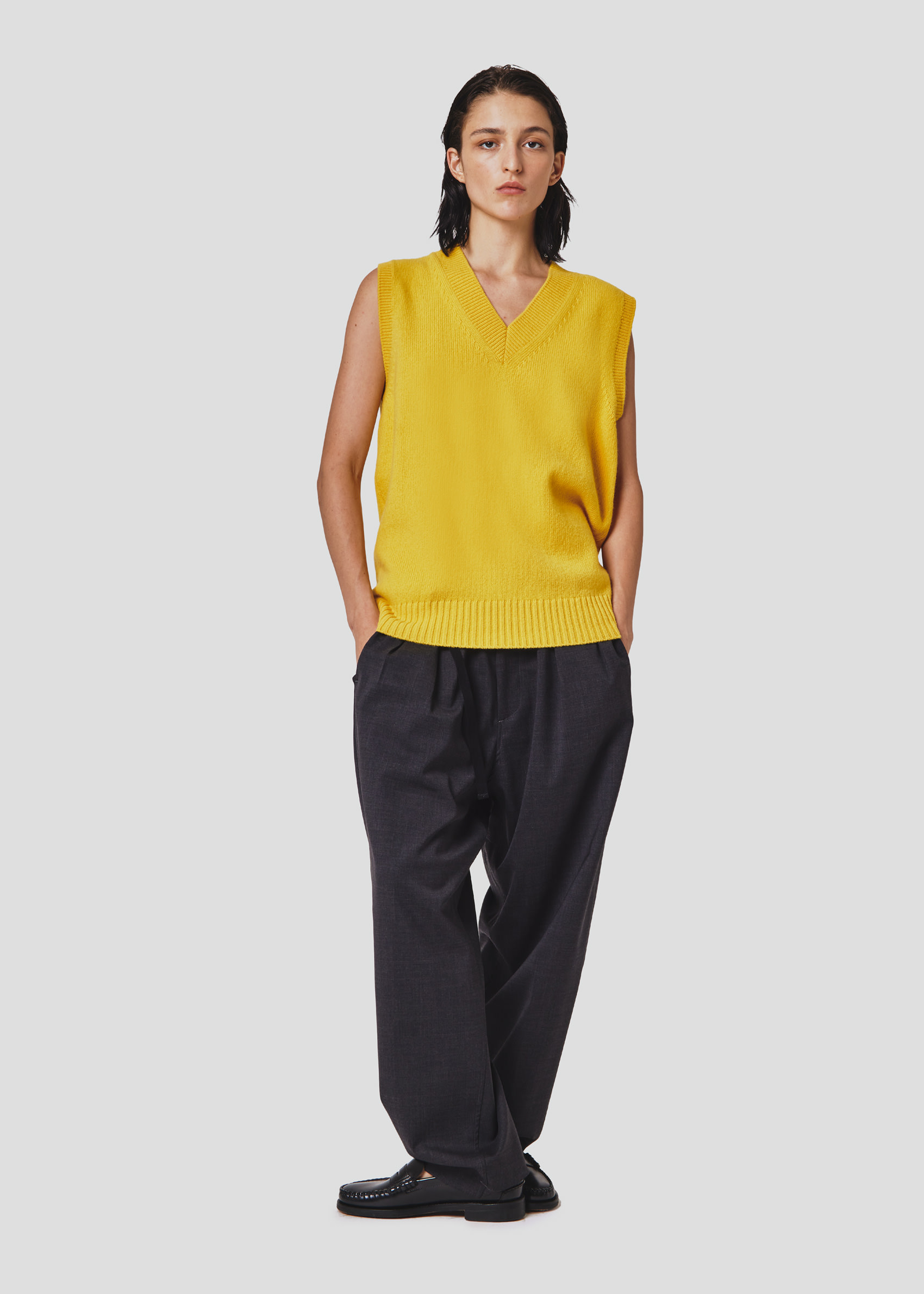 SEVEN GAUGE: VEST SWEATER YELLOW