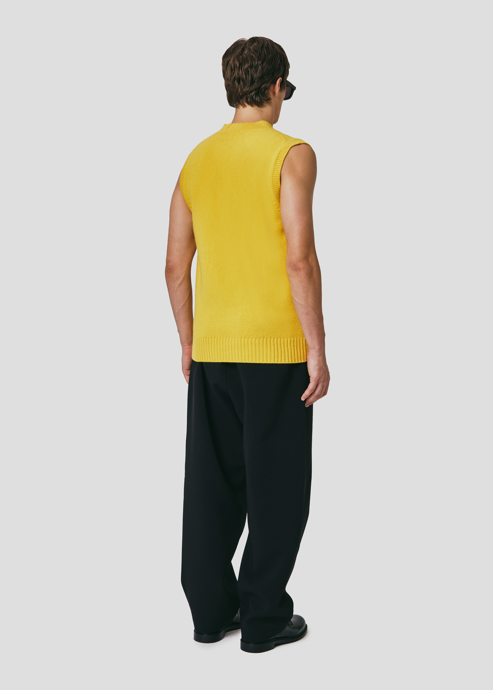 SEVEN GAUGE: VEST SWEATER YELLOW