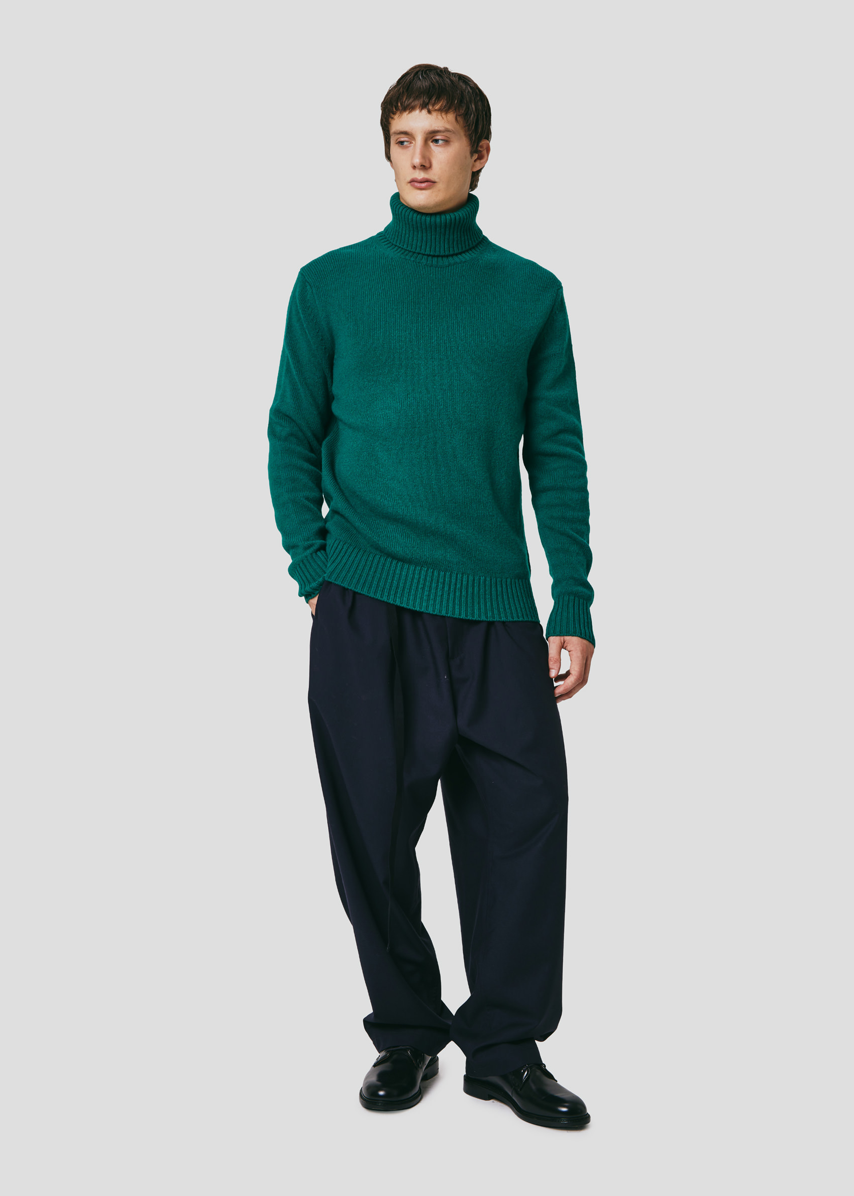 SEVEN GAUGE: MAGLIA COLLO ALTO IN LANA VERDE