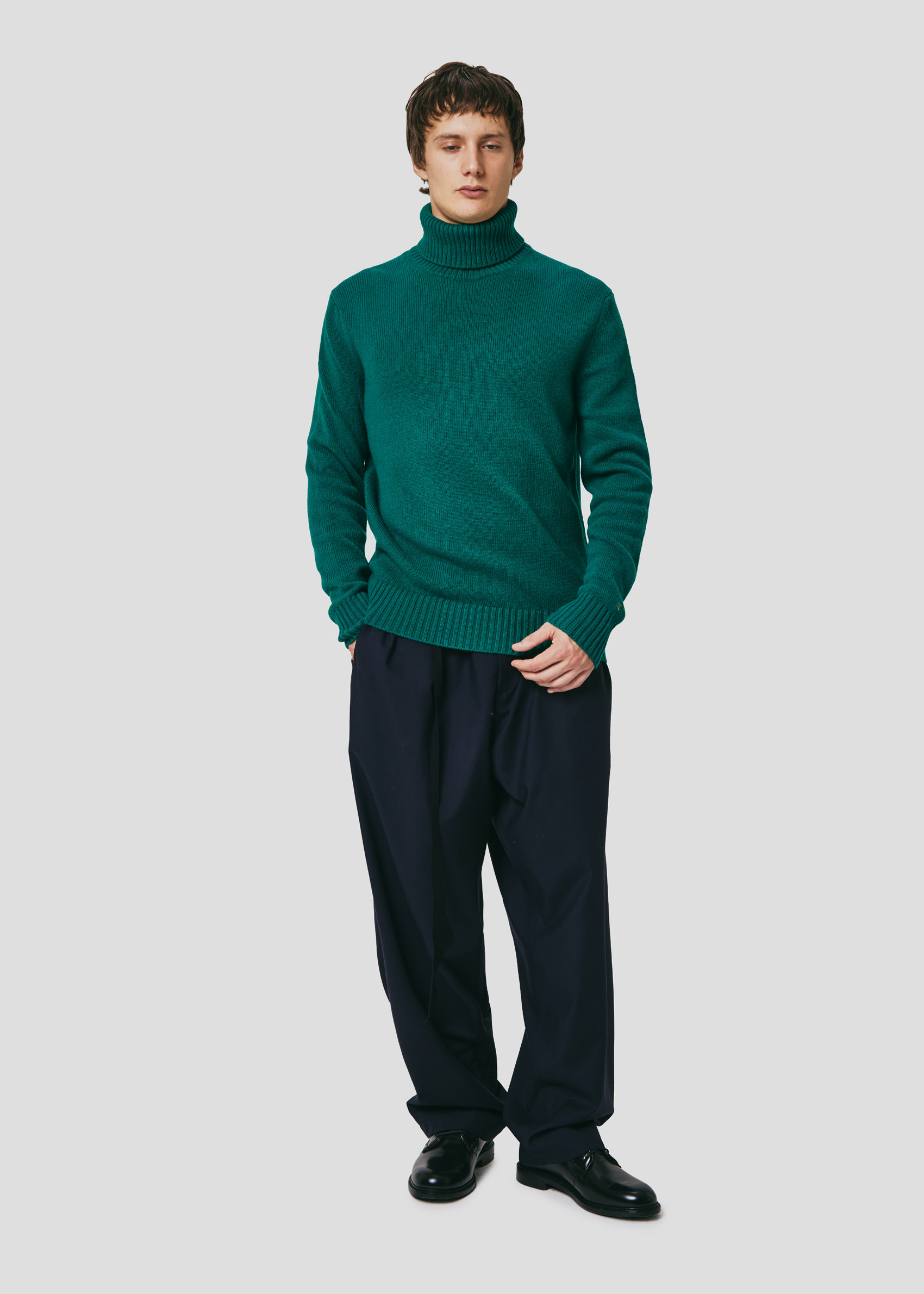 SEVEN GAUGE: MAGLIA COLLO ALTO IN LANA VERDE