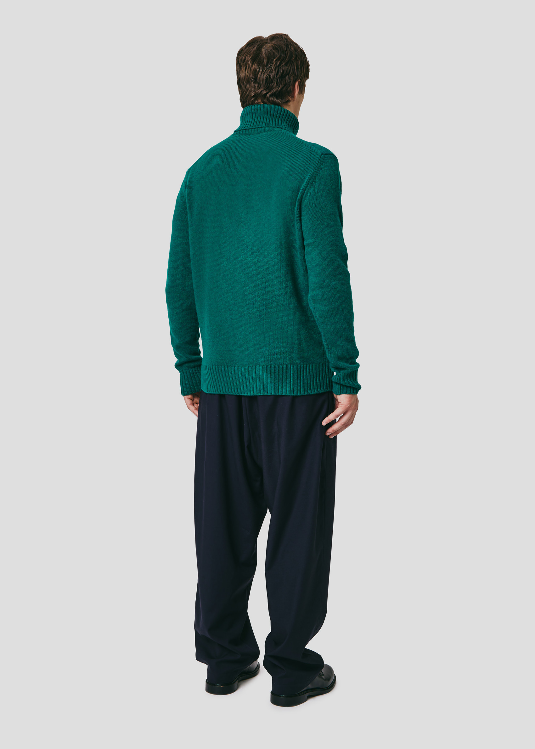 SEVEN GAUGE: MAGLIA COLLO ALTO IN LANA VERDE