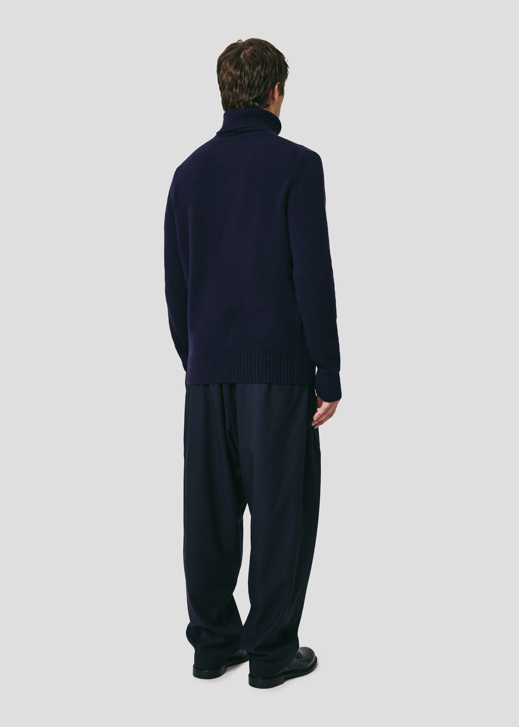 SEVEN GAUGE: TURTLE NECK SWEATER BLUE