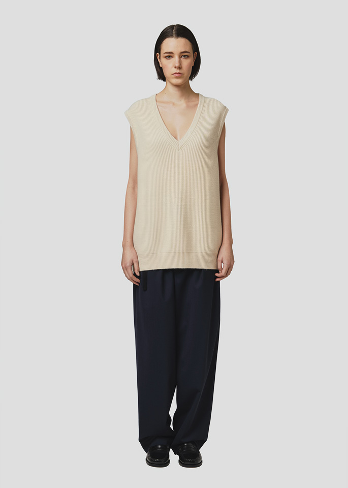 SEVEN GAUGE: ENGLISH RIB MERINOS VEST CREAM