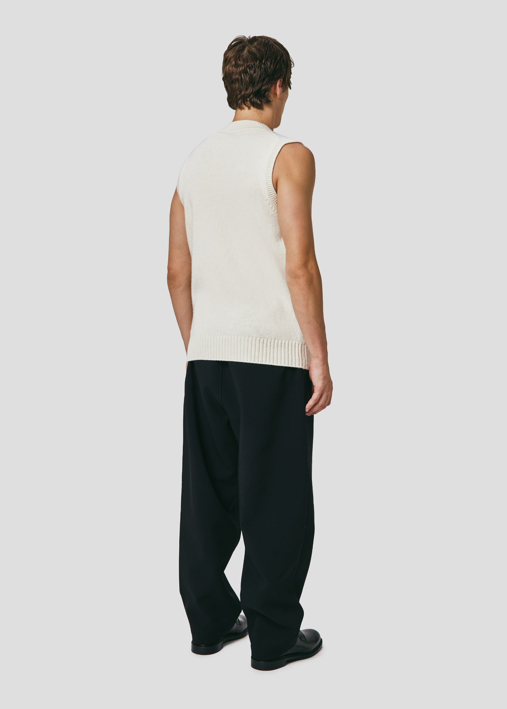 SEVEN GAUGE: VEST SWEATER PANNA