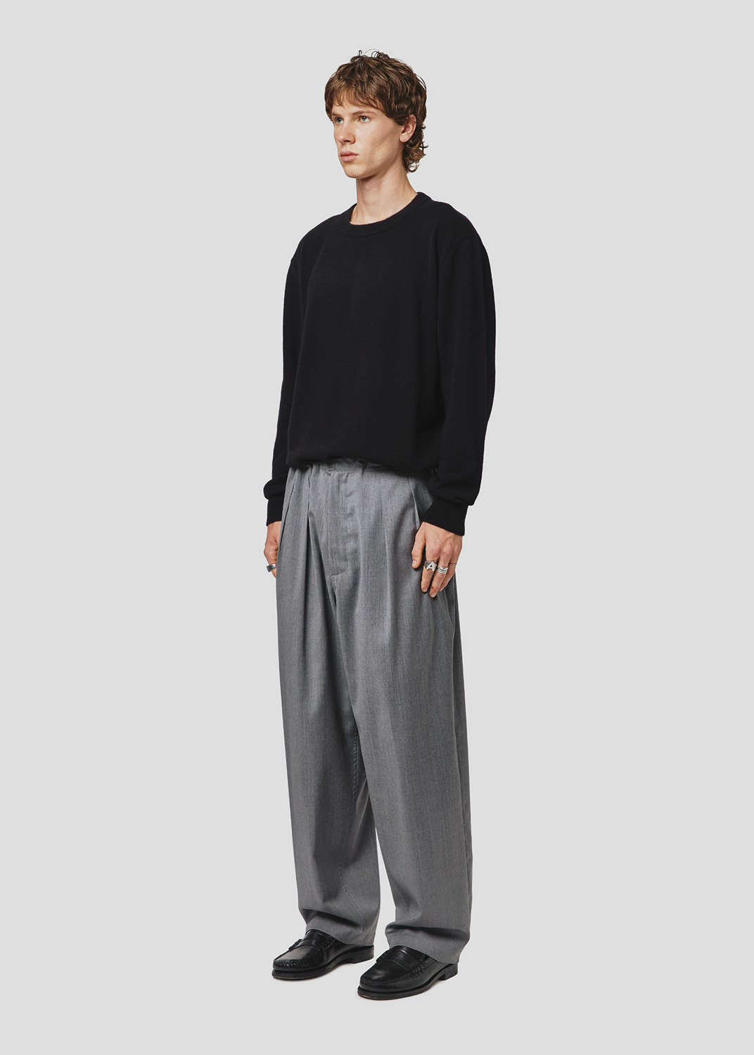 SEVEN GAUGE: CASHMERE CREWNECK BLACK