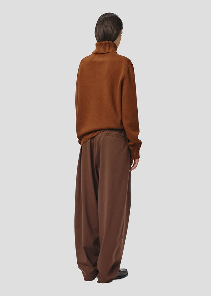 SEVEN GAUGE: MAGLIA COLLO ALTO IN LANA NOCCIOLA