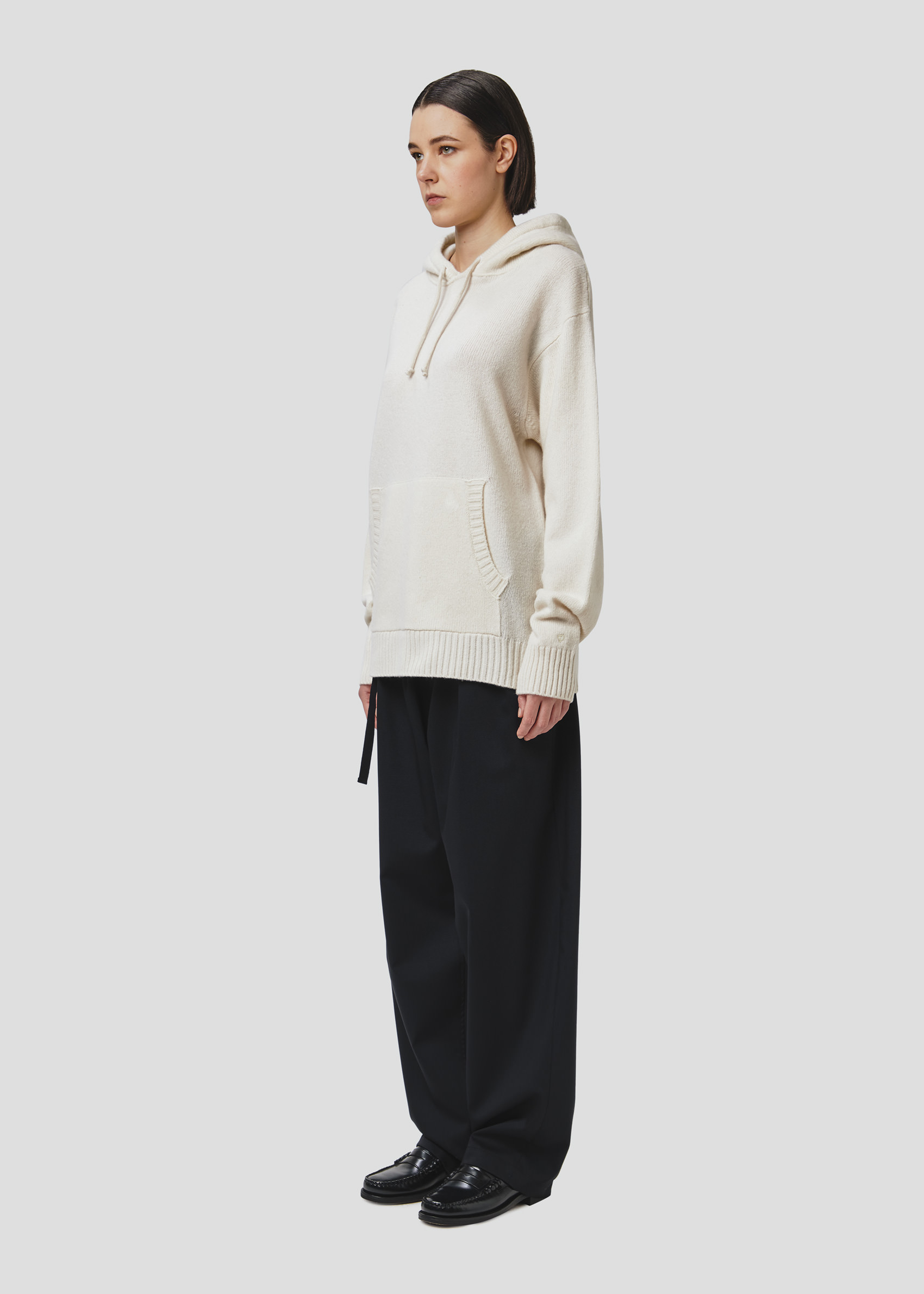 SEVEN GAUGE: LAMBSWOOL HOODED SWEATER CREAM