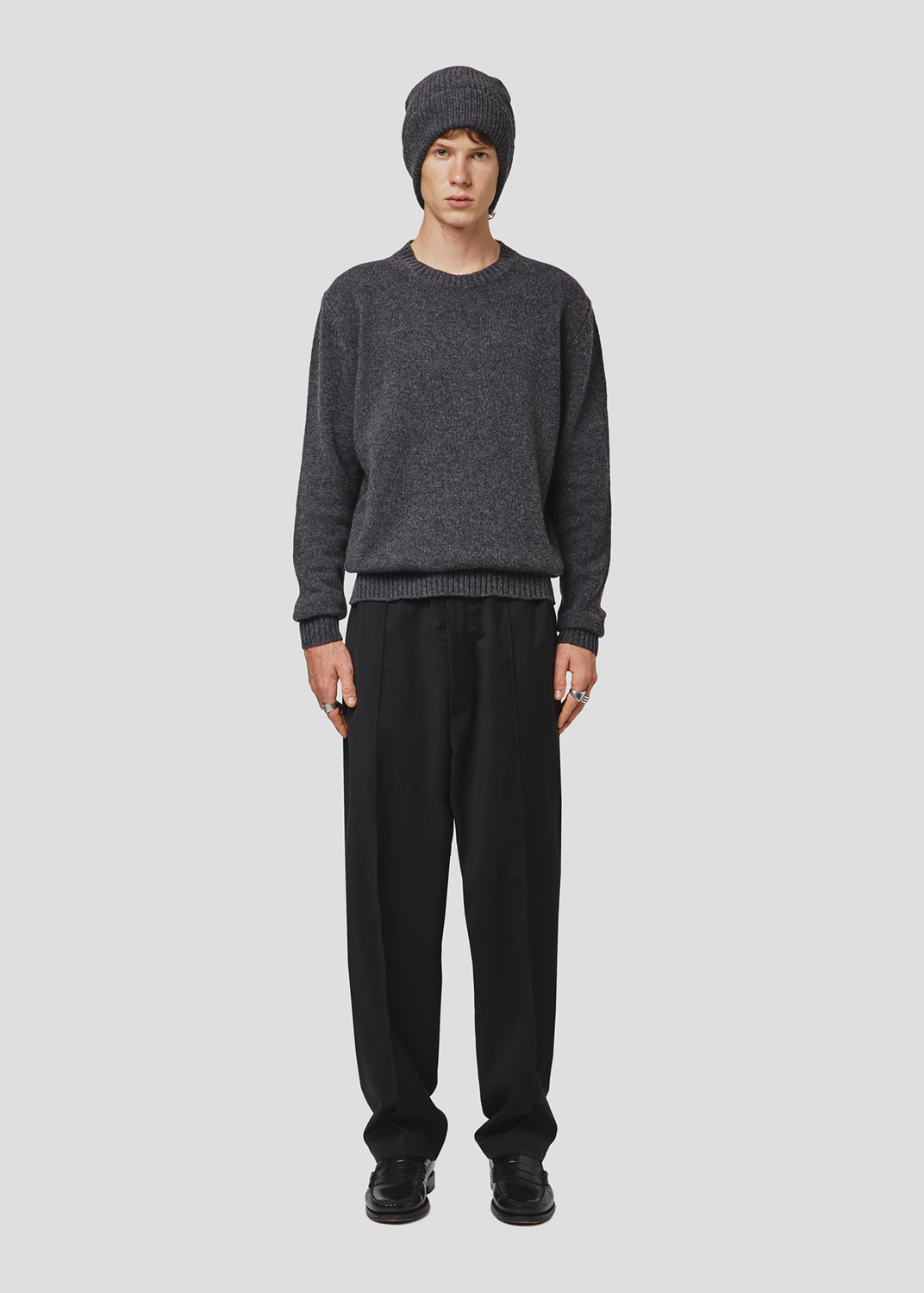 SEVEN GAUGE: LAMBSWOOL CREW NECK SWEATER GREY