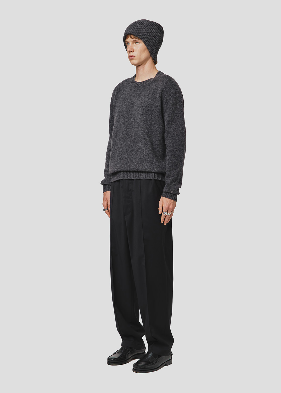SEVEN GAUGE: LAMBSWOOL CREW NECK SWEATER GREY