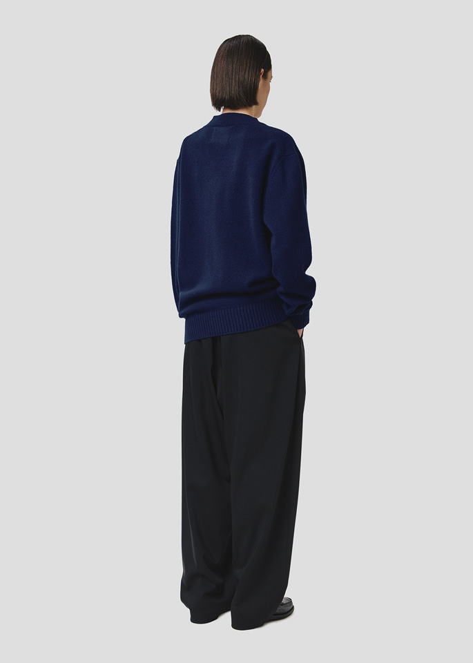 SEVEN GAUGE: BLUE WOOL V-NECK SWEATER