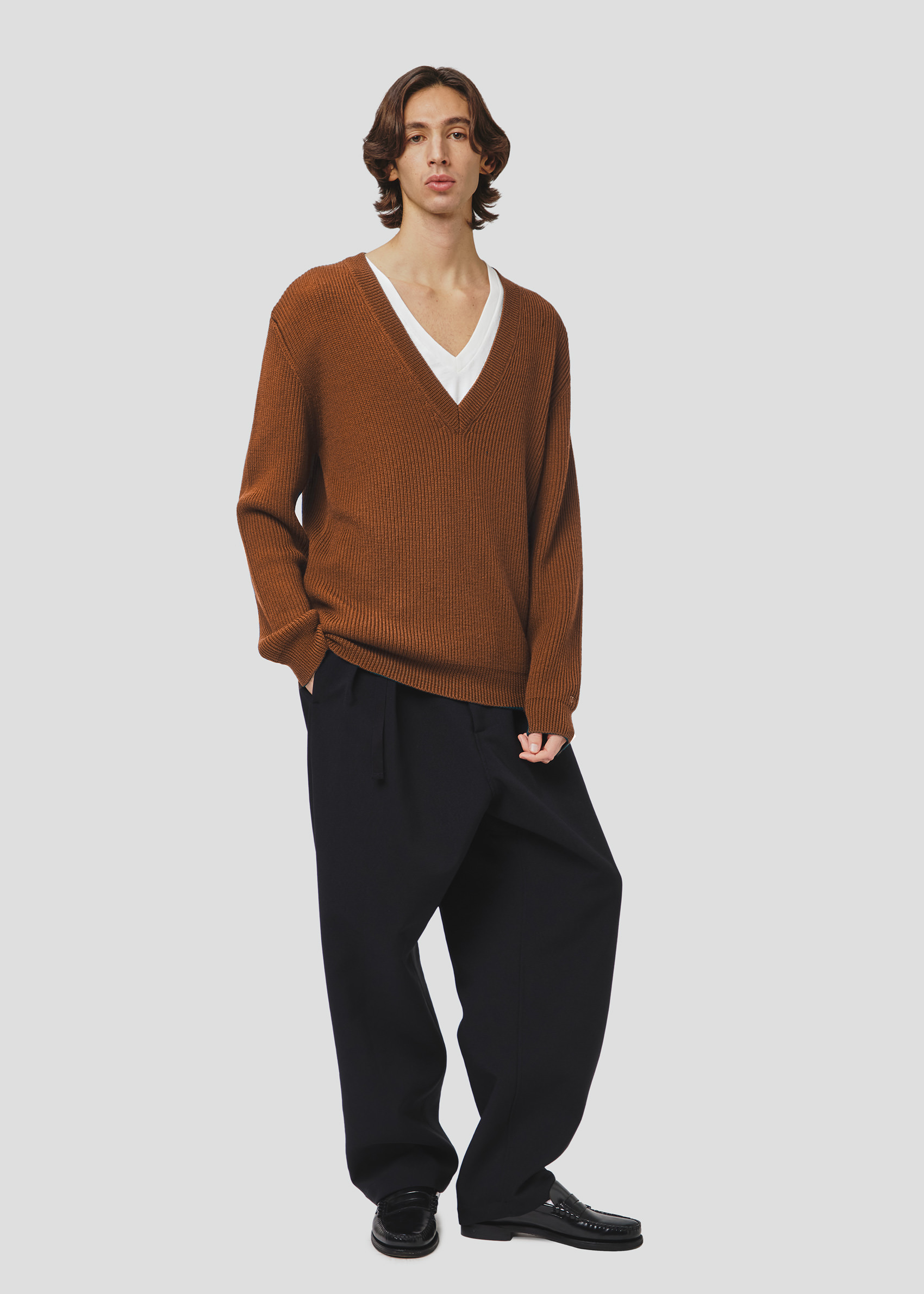 SEVEN GAUGE: MAGLIA COSTA INGLESE SCOLLO V LANA NOCCIOLA