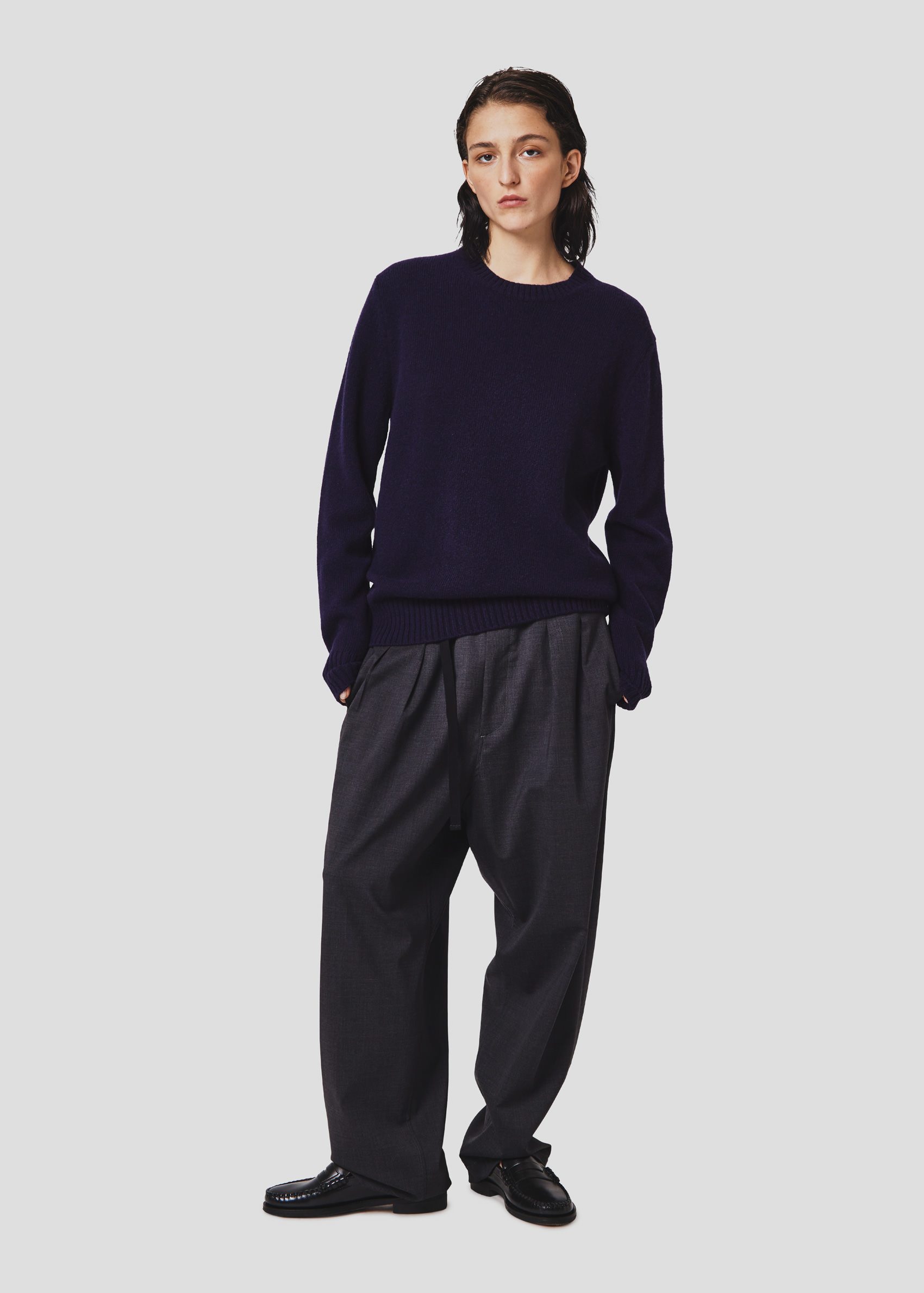 SEVEN GAUGE: CREW NECK SWEATER BLUE