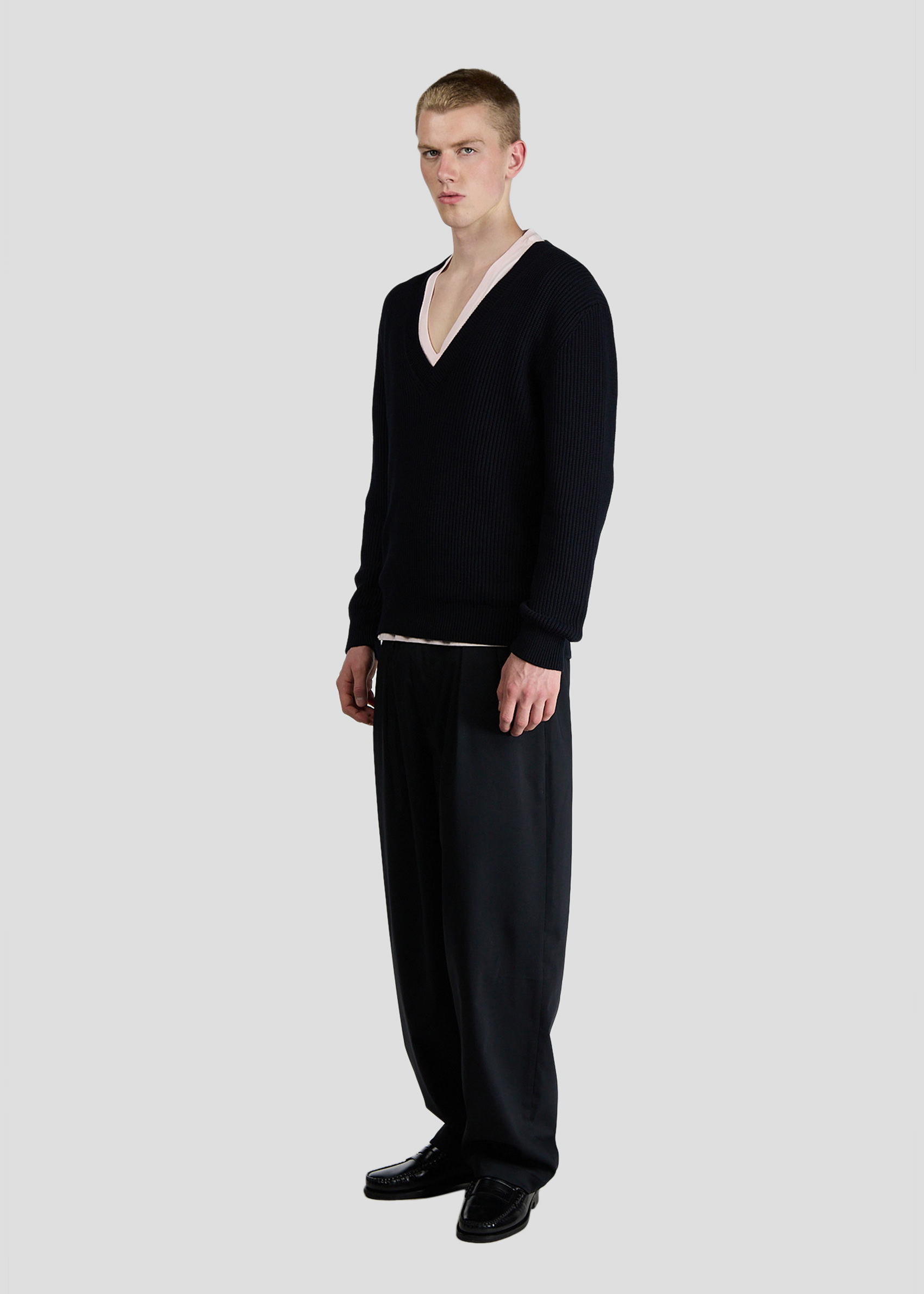 SEVEN GAUGE: ENGLISH RIB COTTON V-NECK BLACK