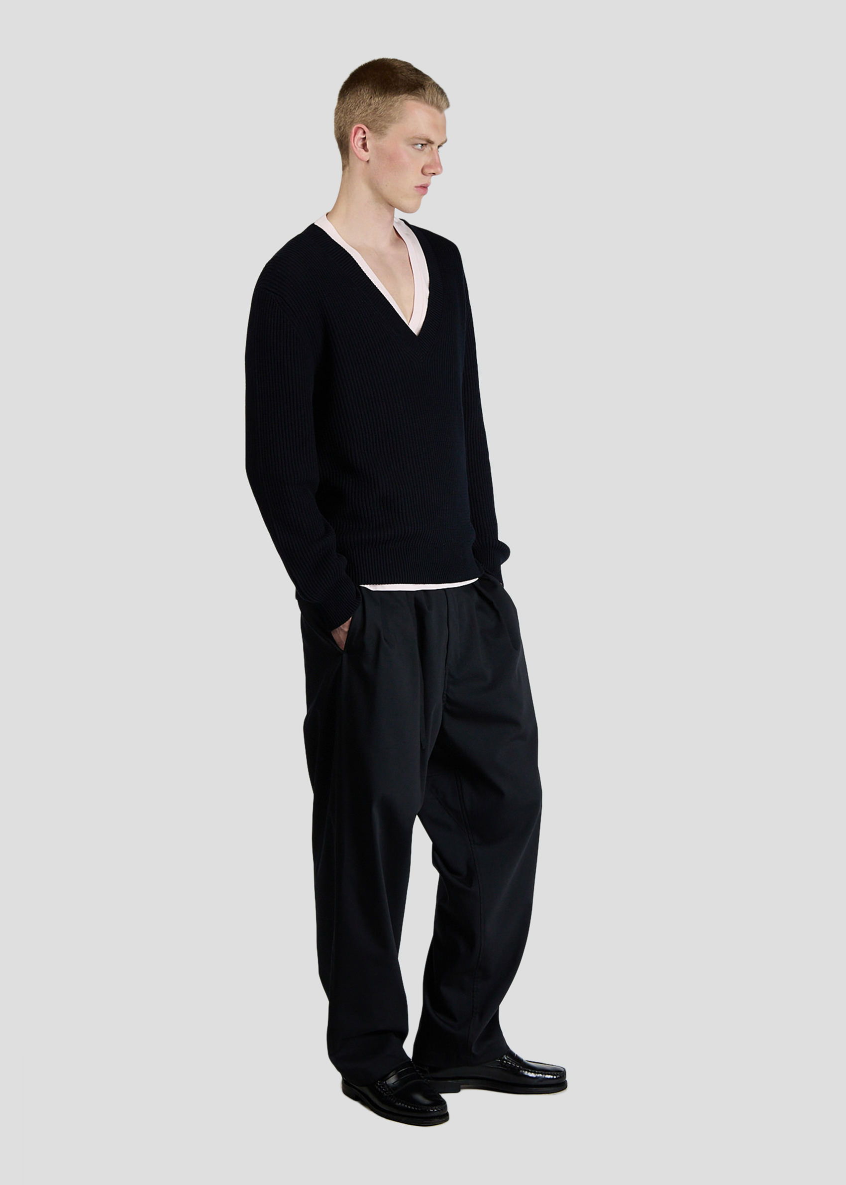 SEVEN GAUGE: ENGLISH RIB COTTON V-NECK BLACK