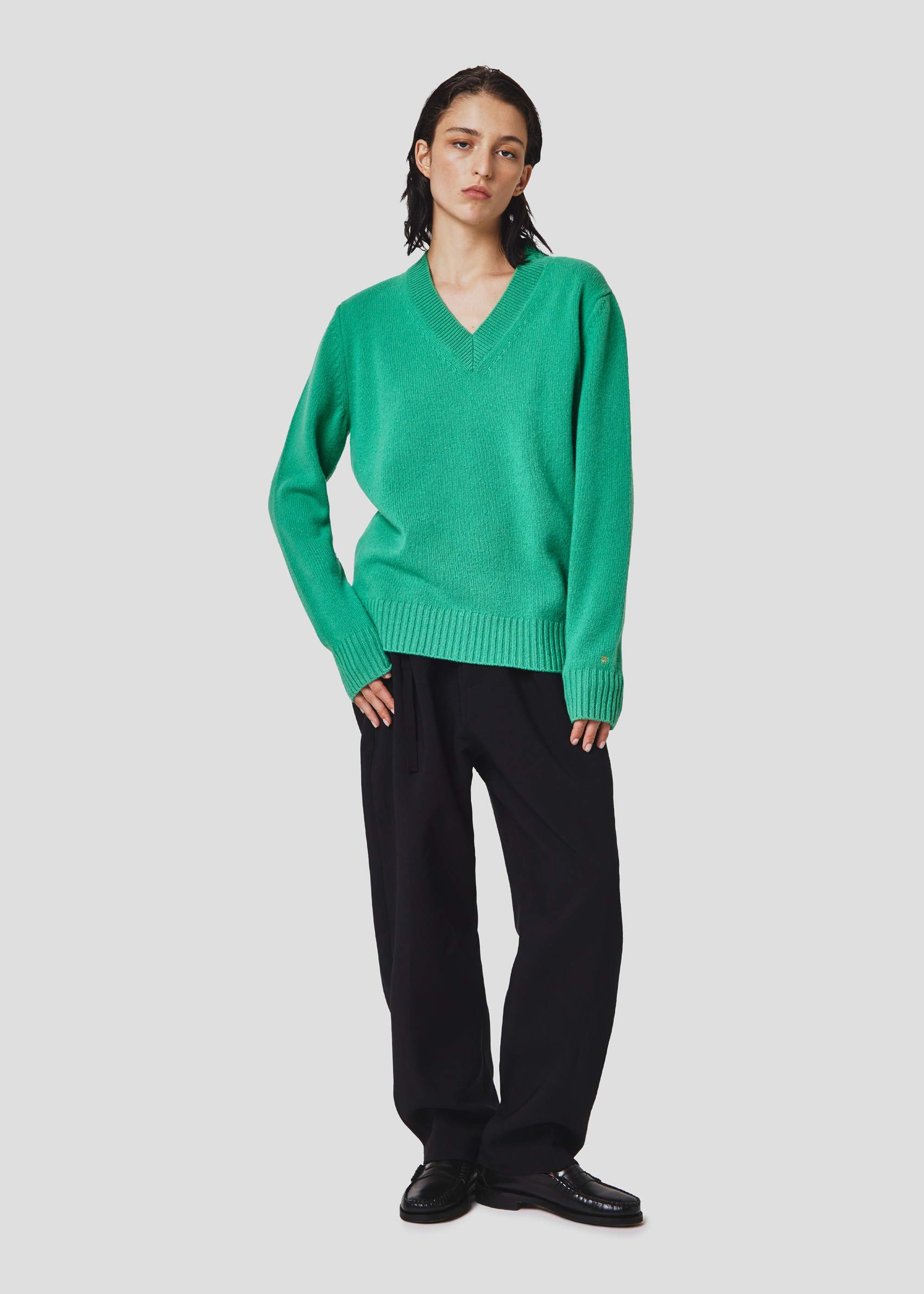 SEVEN GAUGE: V-NECK SWEATER FELCE