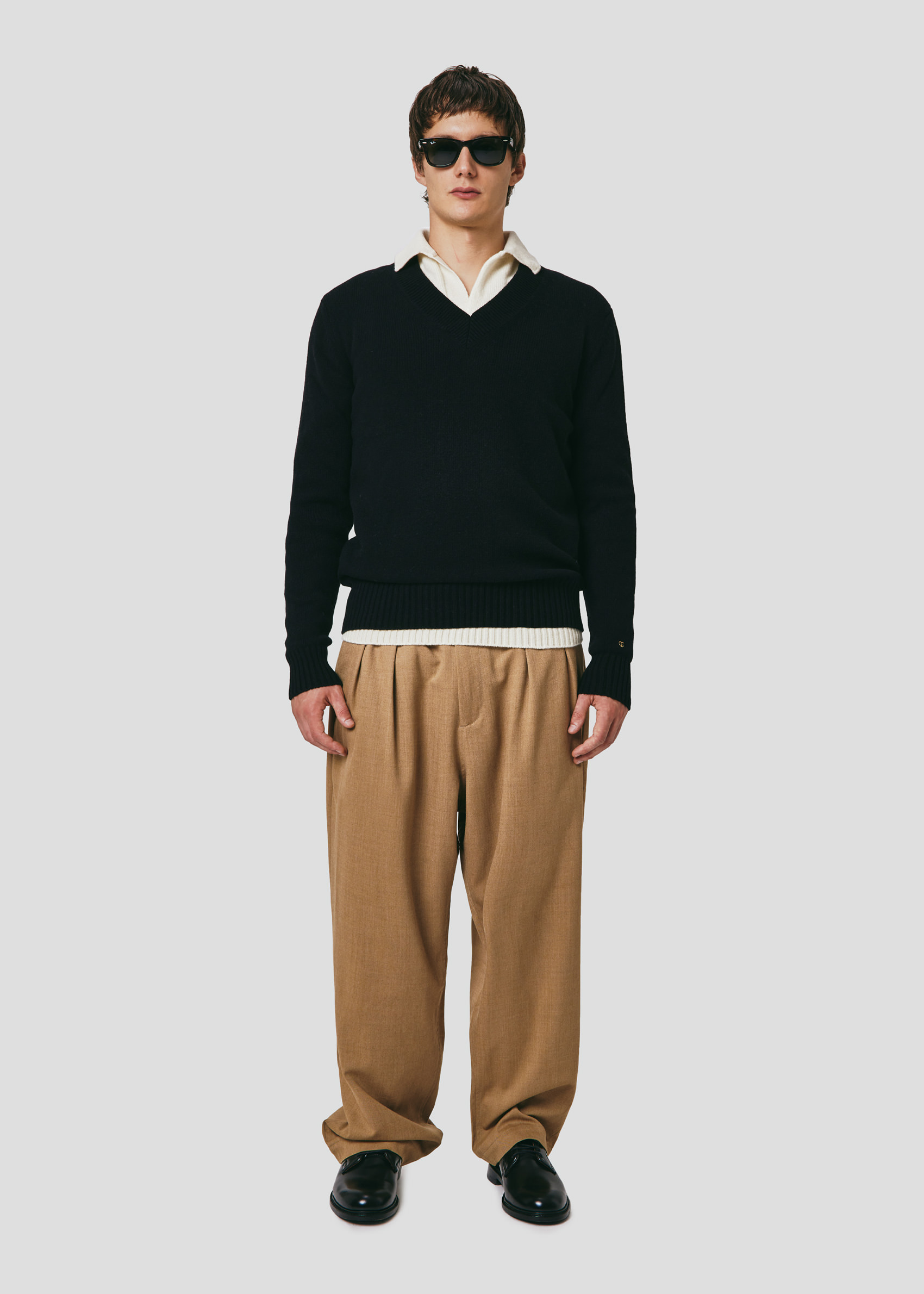 SEVEN GAUGE: PULLOVER SCOLLO A V NERO