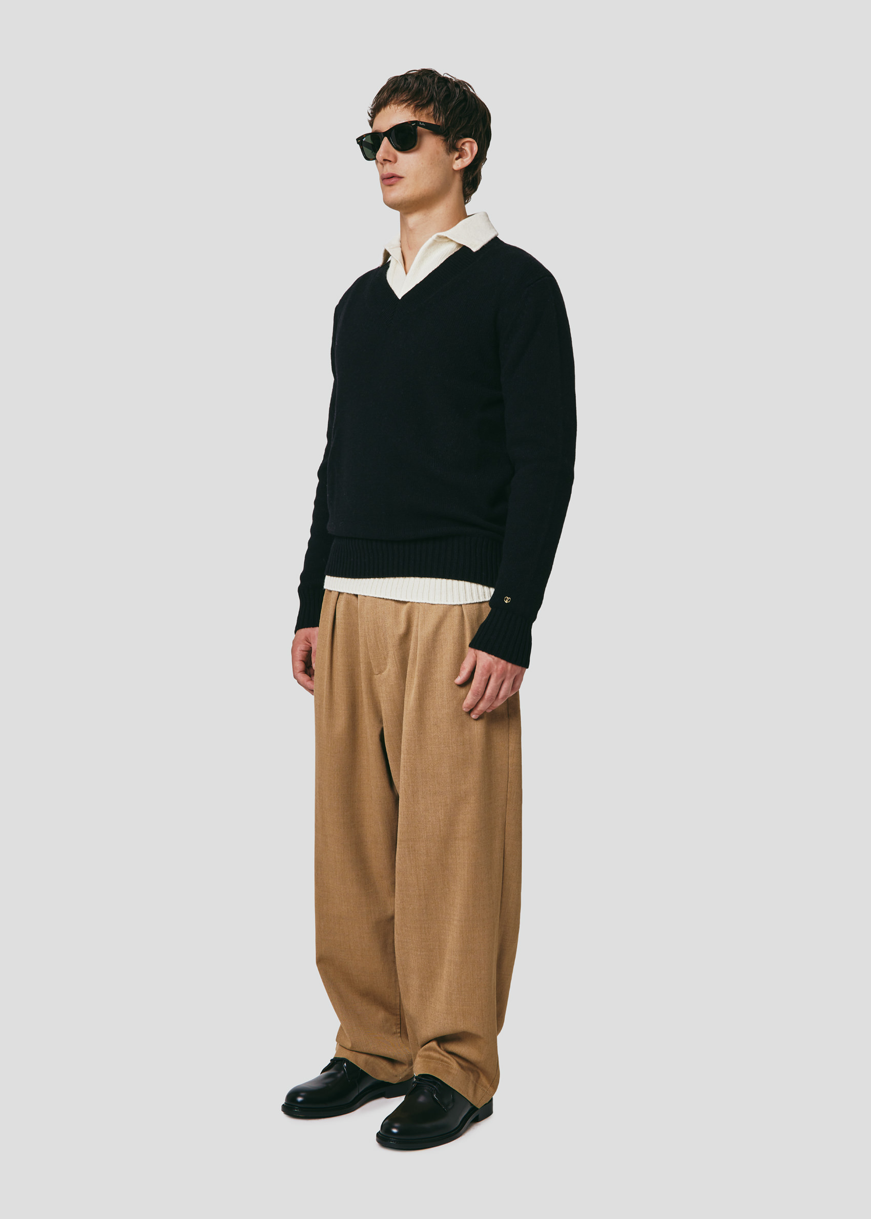 SEVEN GAUGE: PULLOVER SCOLLO A V NERO