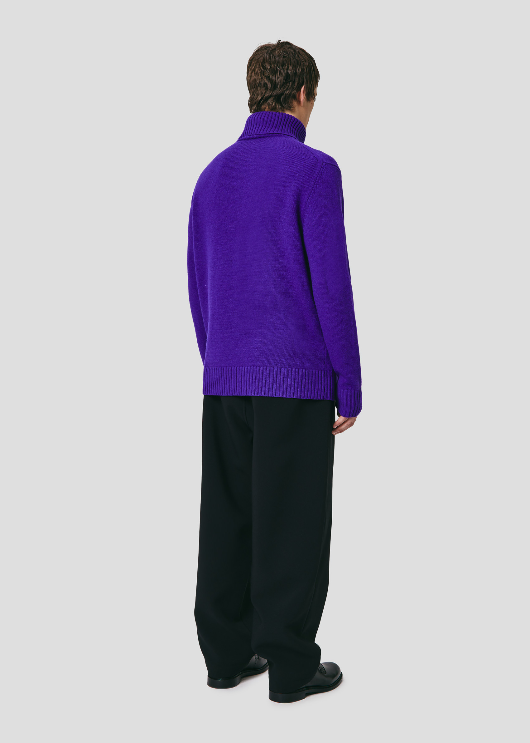 SEVEN GAUGE: MAGLIA COLLO ALTO IN LANA VIOLA