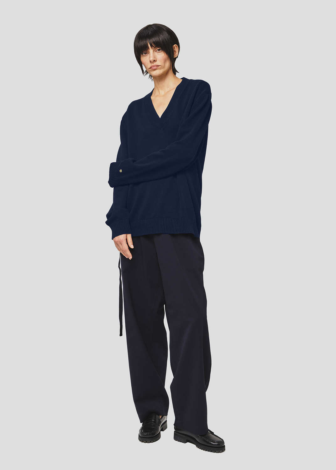 SEVEN GAUGE: PULLOVER SCOLLO IN COTONE BLU