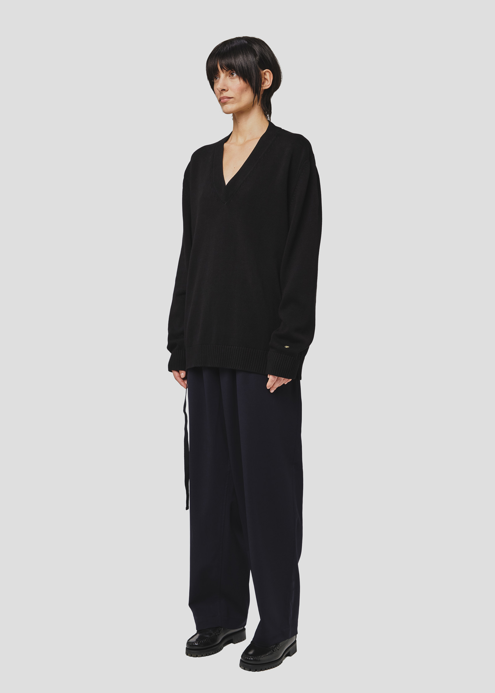 SEVEN GAUGE: PULLOVER SCOLLO A V IN COTONE NERO