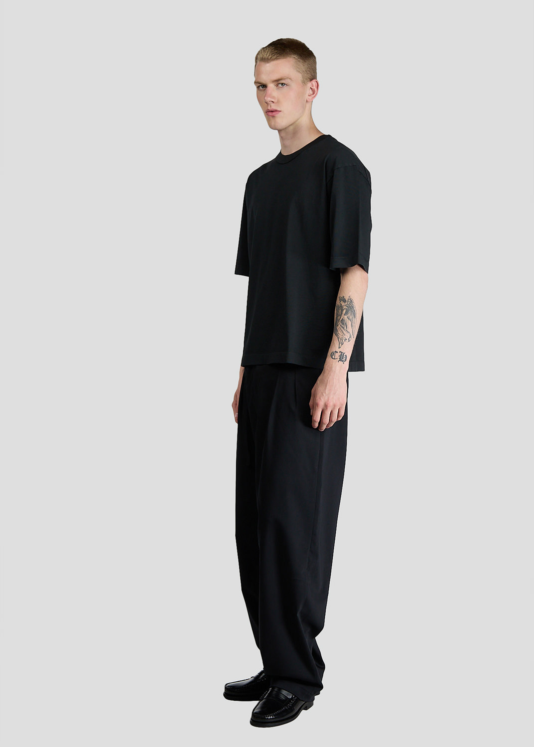 SEVEN GAUGE: T-SHIRT CREWNECK SHORT SLEEVE HEAVY JERSEY BLACK