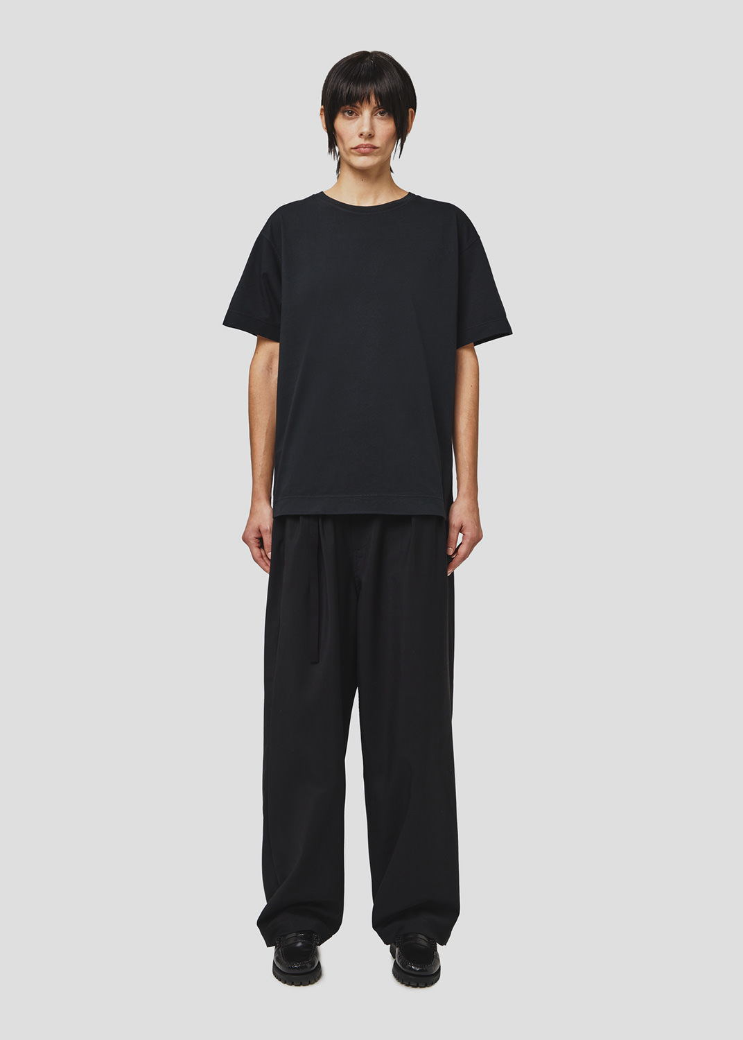 SEVEN GAUGE: T-SHIRT GIROCOLLO MANICA CORTA NERO