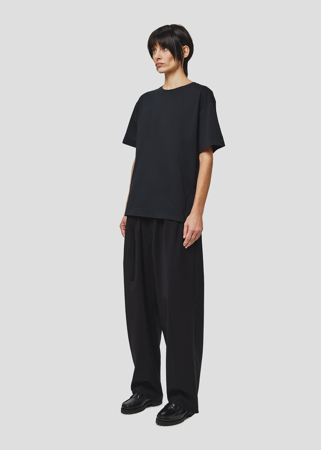 SEVEN GAUGE: T-SHIRT GIROCOLLO MANICA CORTA NERO