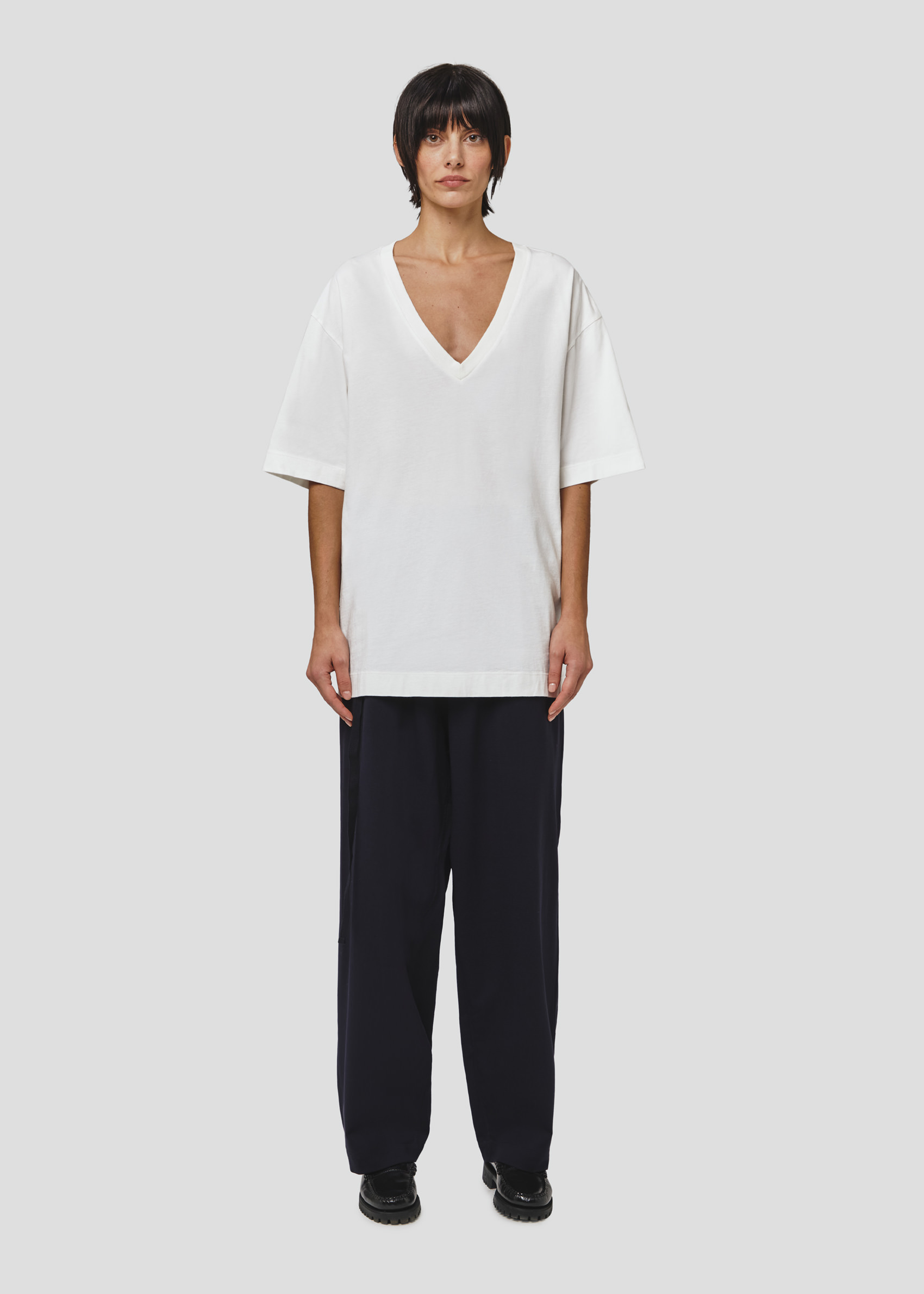 SEVEN GAUGE: T-SHIRT SCOLLO A V MANICA CORTA BIANCO
