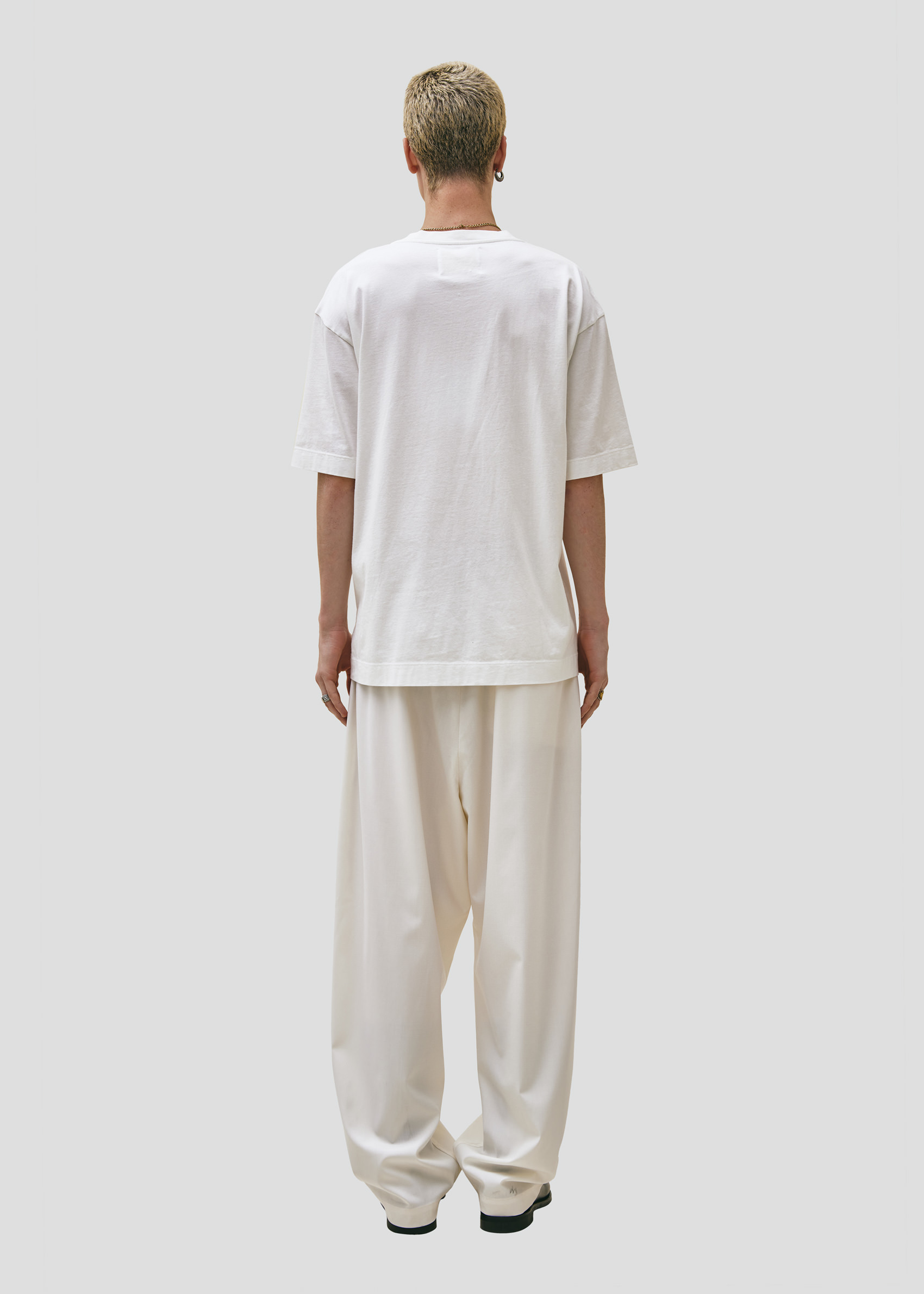SEVEN GAUGE: T-SHIRT SCOLLO A V MANICA CORTA BIANCO