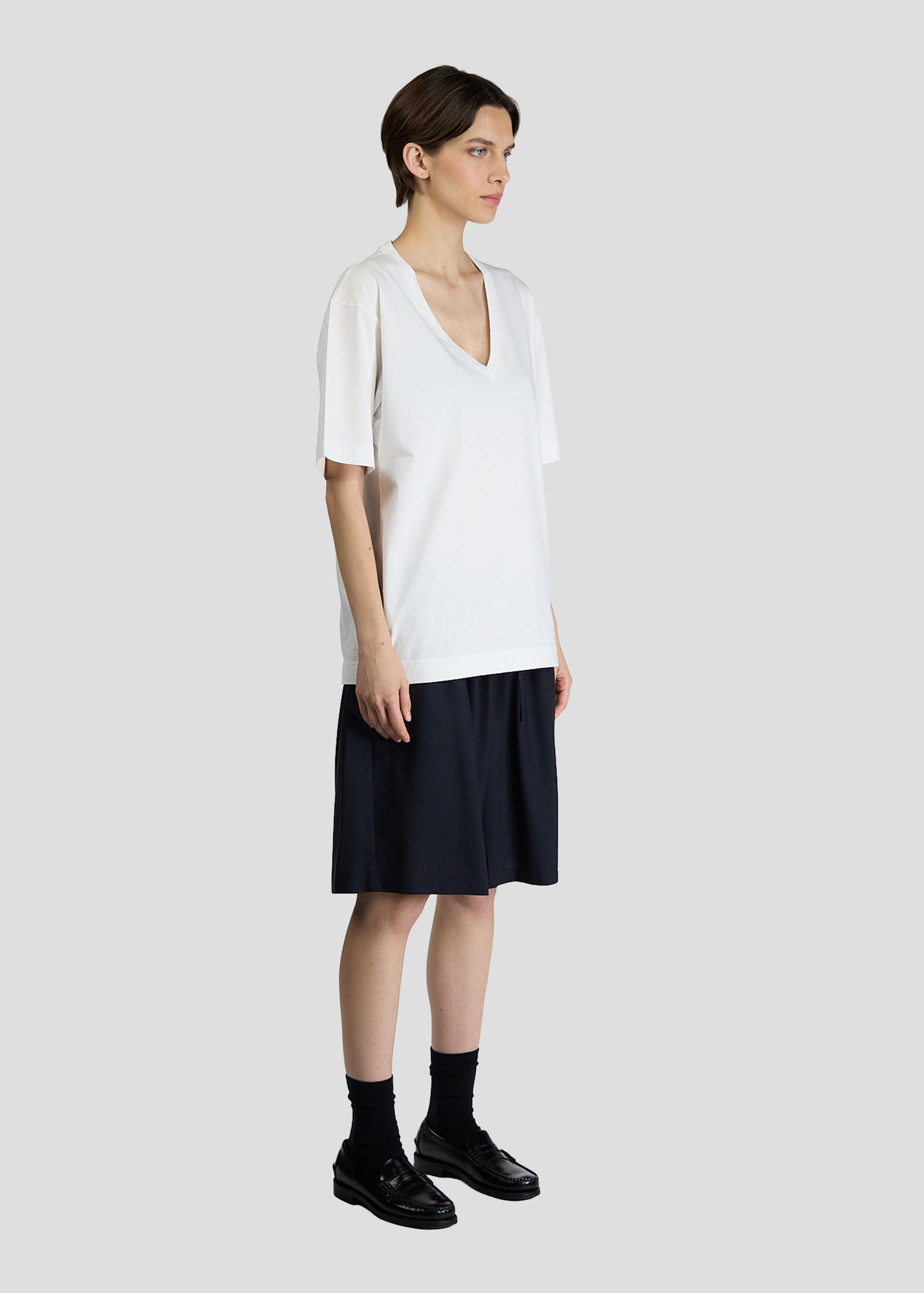SEVEN GAUGE: T-SHIRT SCOLLO A V MANICA CORTA BIANCO