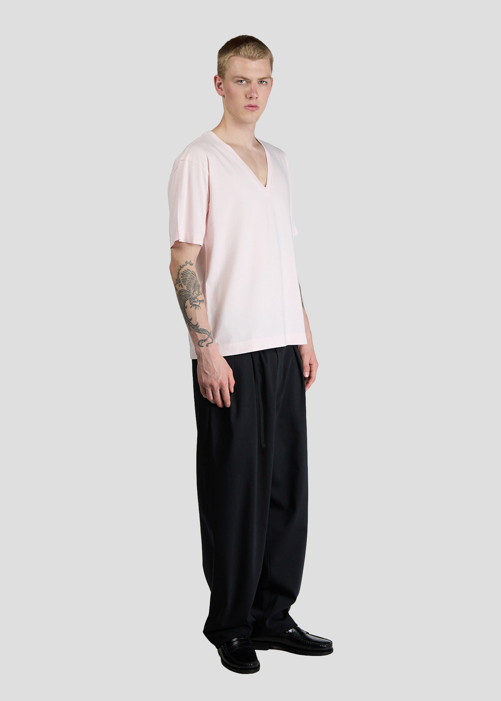 SEVEN GAUGE: T-SHIRT SCOLLO A V MANICA CORTA ROSA CHIARO