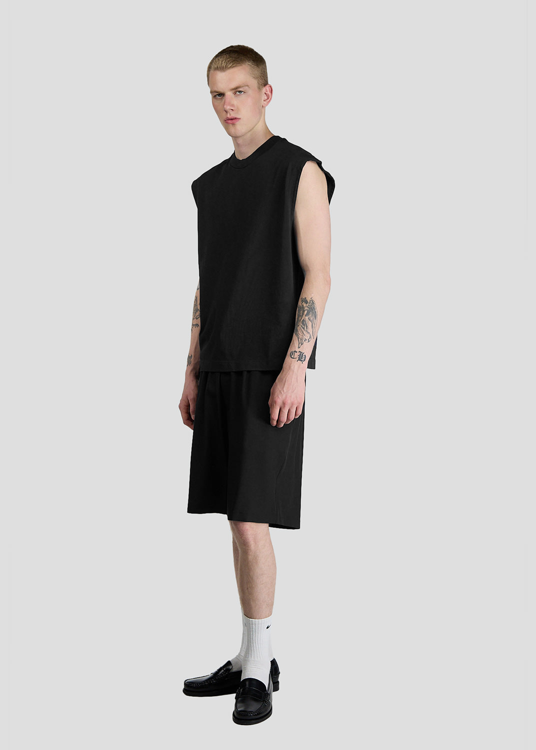 SEVEN GAUGE: T-SHIRT SLEEVELESS HEAVY JERSEY BLACK